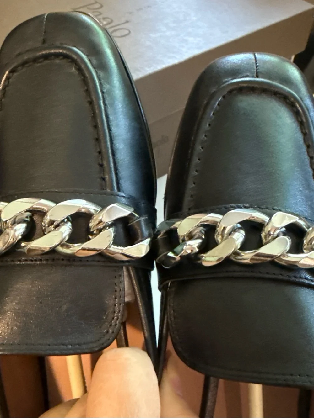 Linea Paolo Black Leather Loafers with Silver Chain size 8 NIB